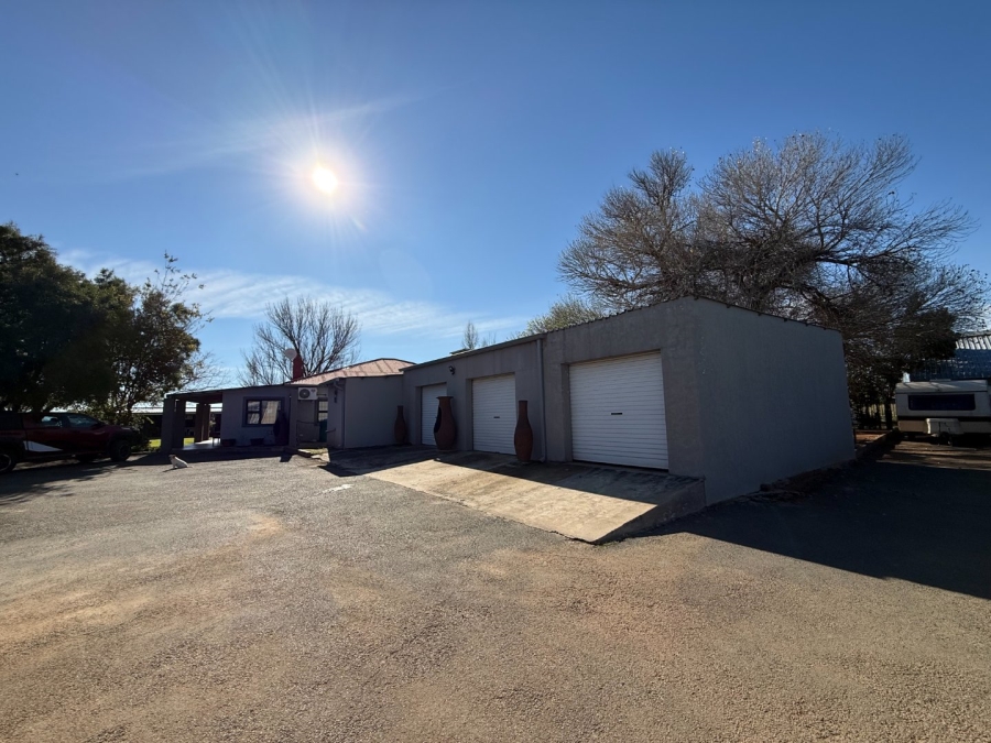 Commercial Property for Sale in Bloemdal Free State